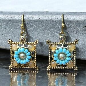 Vintage Carolee Square Gold Tone Turquoise Rhinestone Amber Beaded Earrings